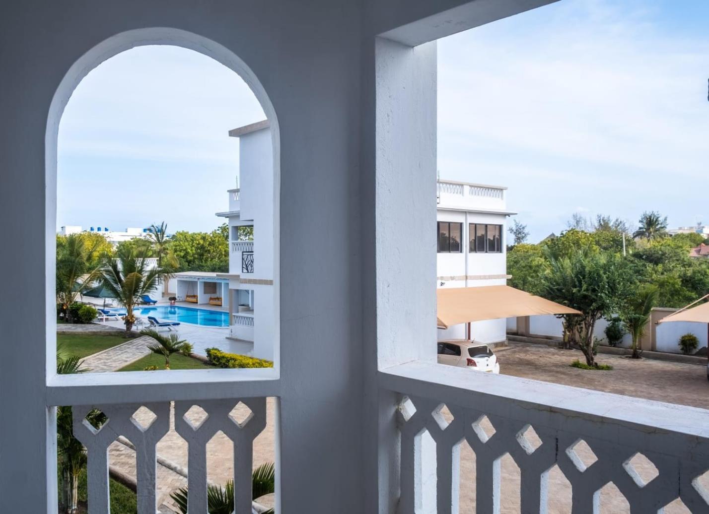 Leomilo Holidays Diani Beach Luaran gambar